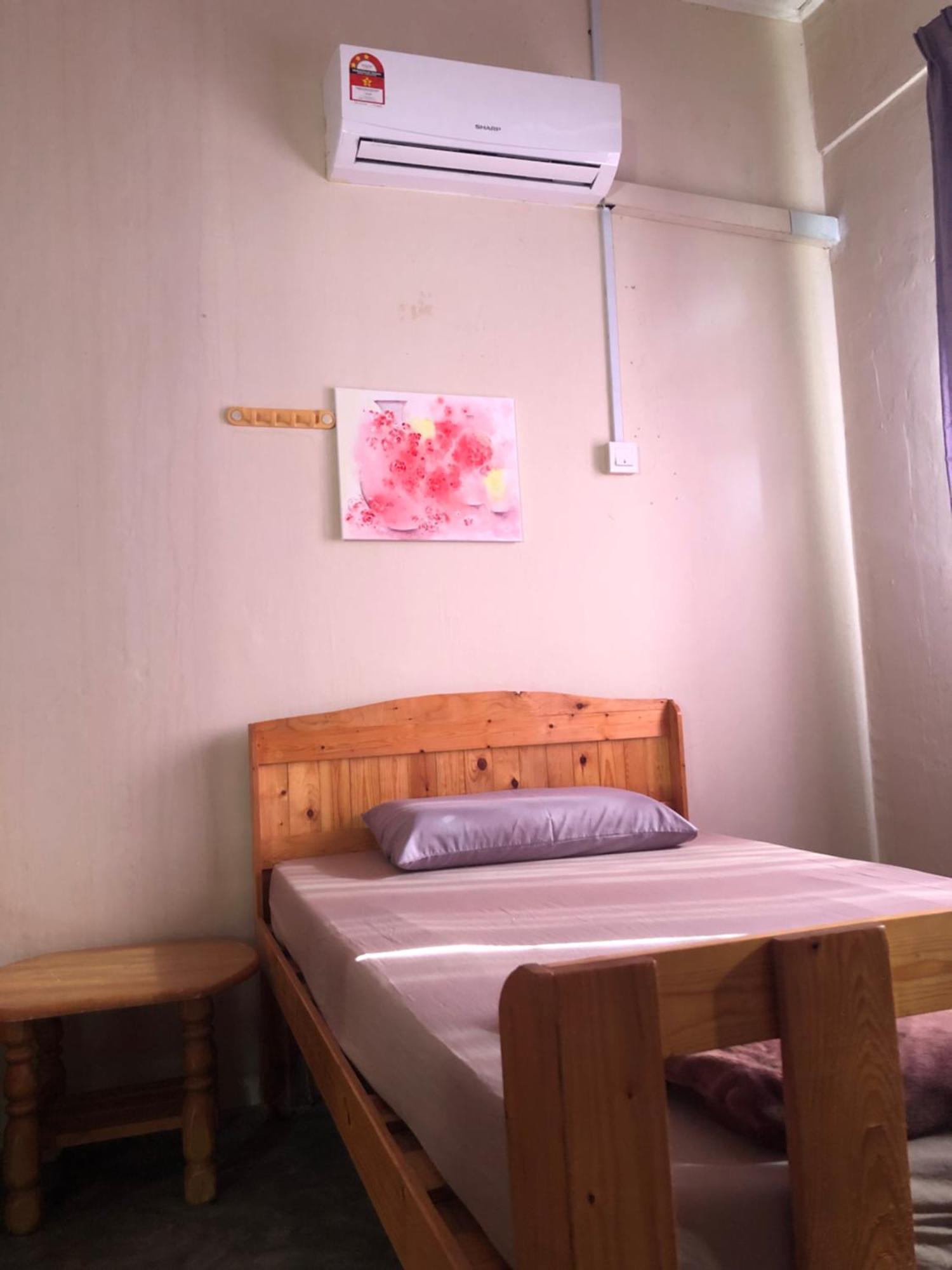 Little Cozy Homestay Кота Бару Екстериор снимка